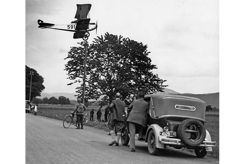 Anflug auf Basel anlässlich einer Flugschau um 1920.